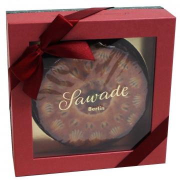 Edle Weihnachtspastete mit Nougat und Marzipan Edle Weihnachtspastete mit Nougat und Marzipan