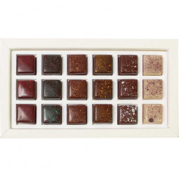 18 chocolates - 6 of each, with fruit, spice and caramel - gift box