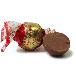 Chocomousse - een ronde bal van melkchocolade