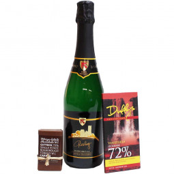 Sparkling wine and chocolate gift set