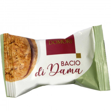 Baci di Dama Biscuits aux noisettes fourrés de crème au chocolat Baci di Dama Biscuits aux noisettes fourrés de crème au chocolat